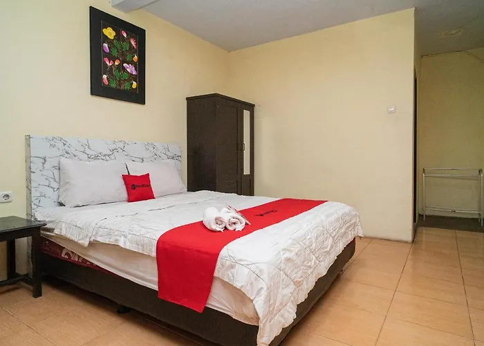 Reddoorz Near Cyber Mall Malang